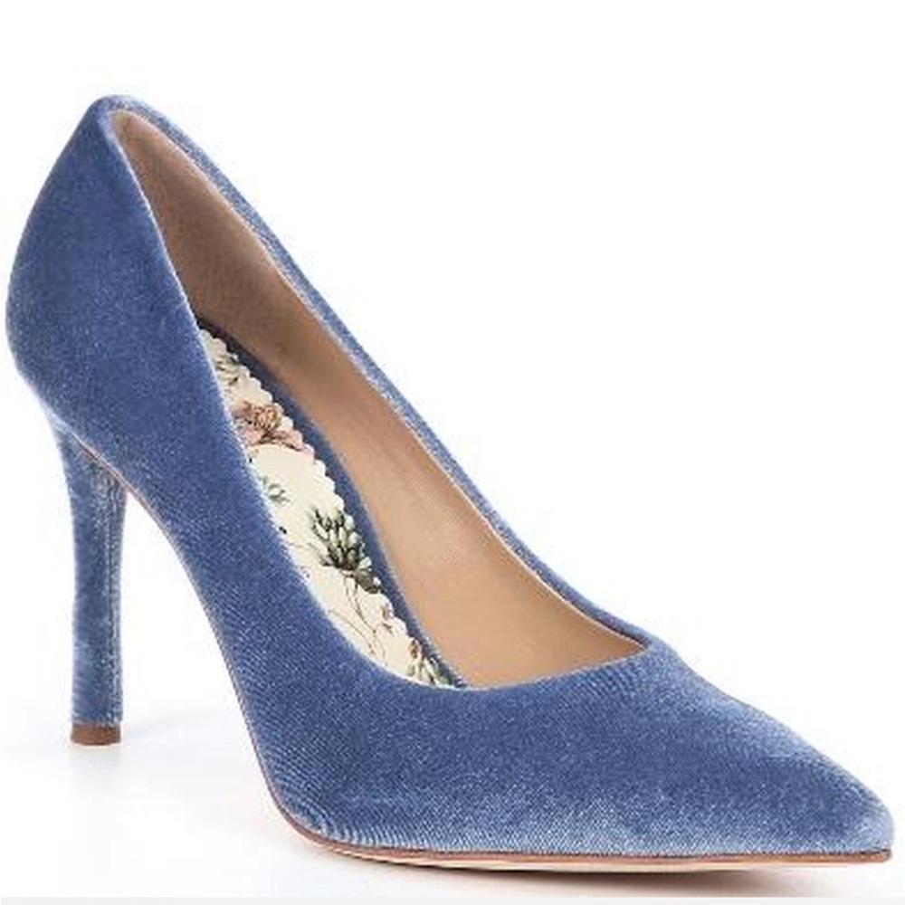 Nicola Bathie x Antonio Melani Light Blue Velvet Bonnie Pumps size US 7.5